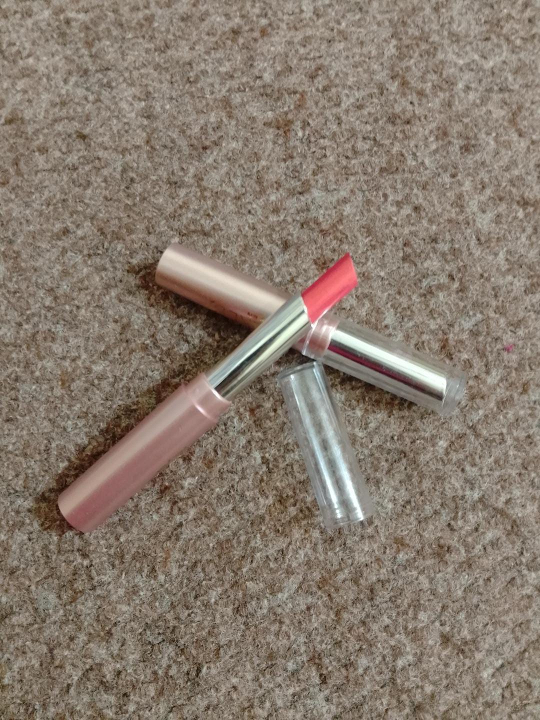 Premium Long-Lasting Lipstick Set With Metallic Casing
